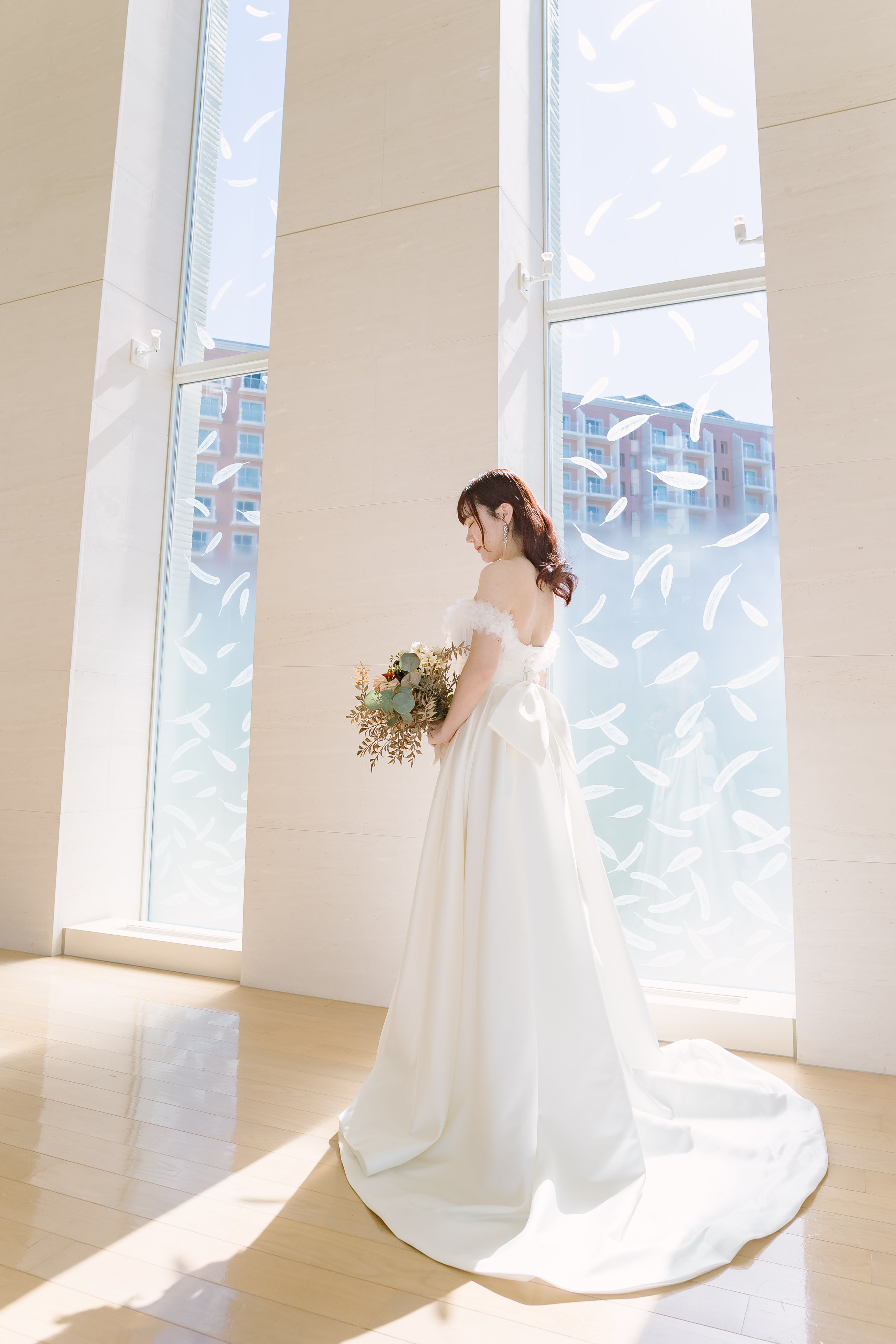 【chan】ウェディングドレス サテン オフショルダー CO103 オフショルダー サテン | Alice Bridal